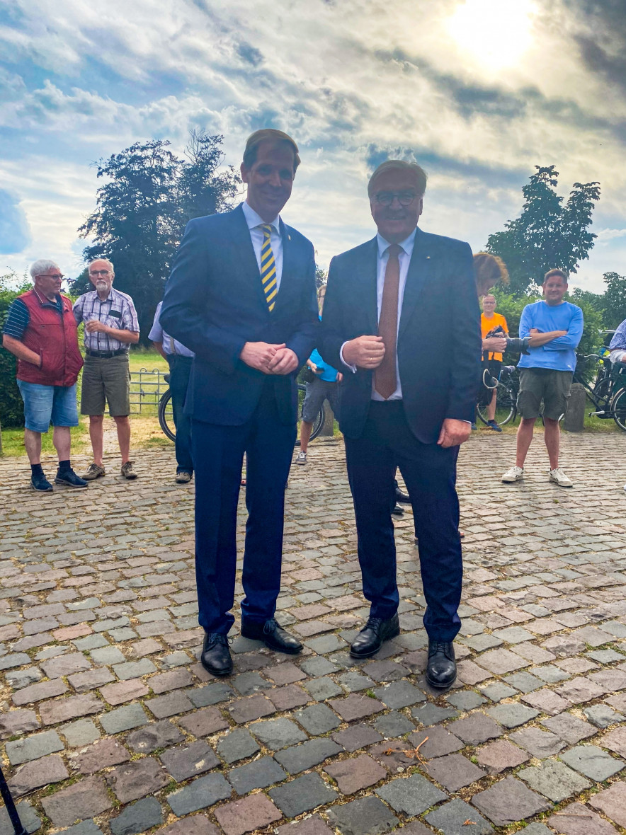 Landrat Dr. Christian Schulze Pellengahr mit Bundesprsident Dr. Frank-Walter Steinmeier am Schluss Nordkirchen 