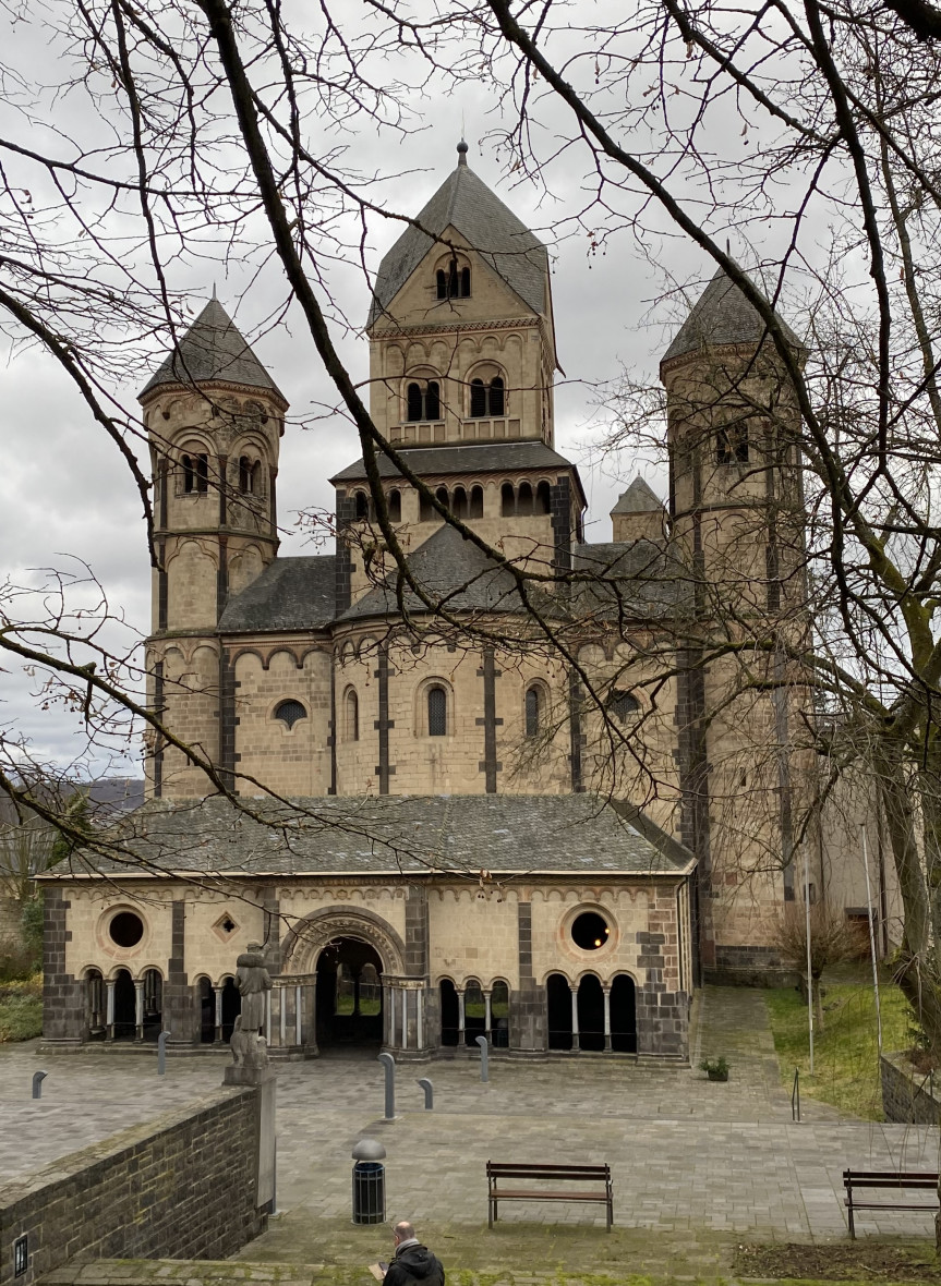 Ein Ort der Einkehr und des Gebetes, die Abteikirche Maria Laach